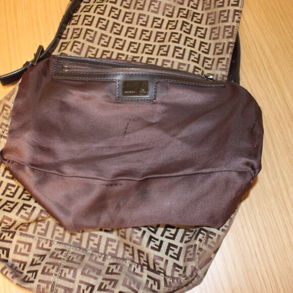 Fendi Zucca Mama Baguette handbag - Picture 9 of 10